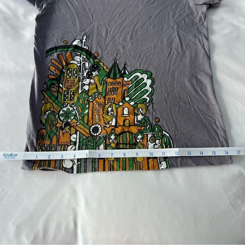 4/$20 T-Post dark gray graphic t-shirt, Welcome to Lesbian Town